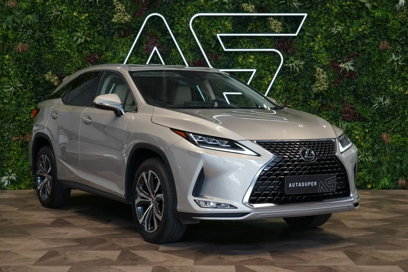 RX 300*4X4*CVT*LIMITED*DRCC*32.645€ NETTO