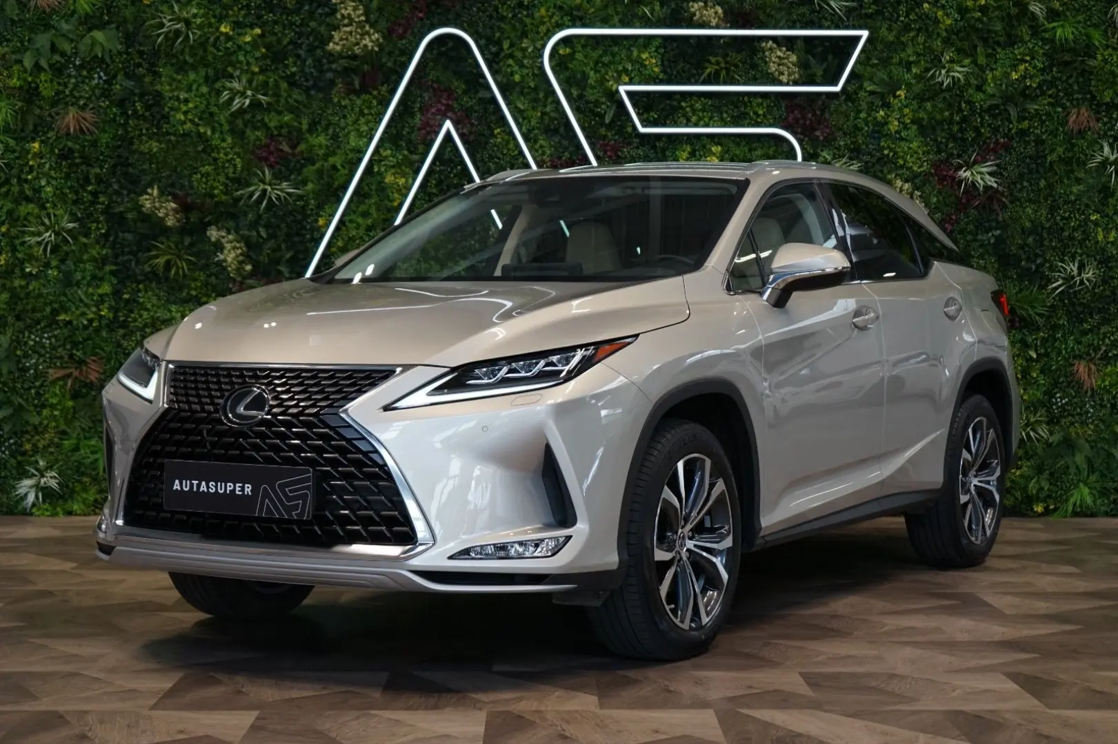 RX 300*4X4*CVT*LIMITED*DRCC*32.645€ NETTO