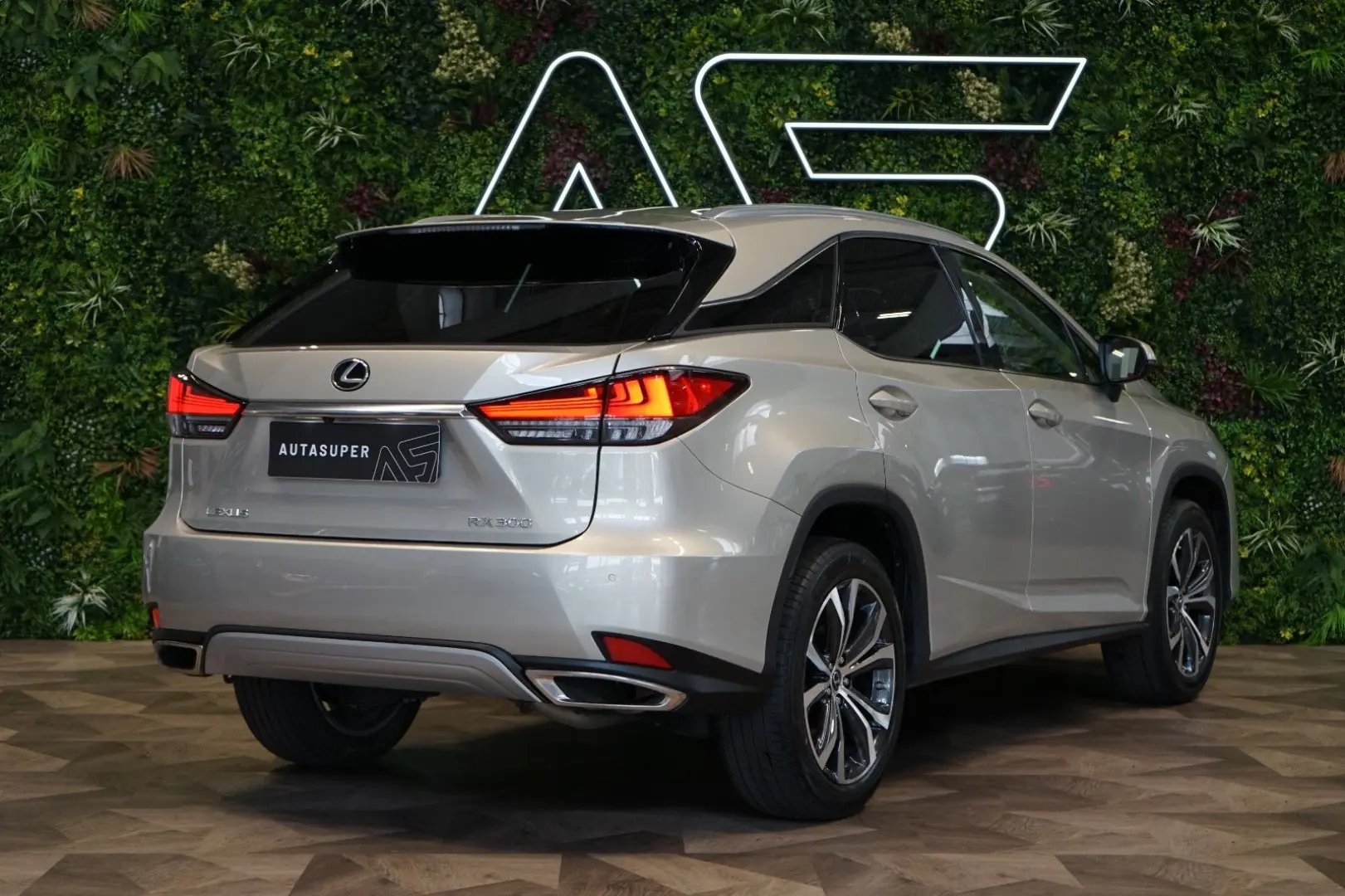 RX 300*4X4*CVT*LIMITED*DRCC*32.645€ NETTO