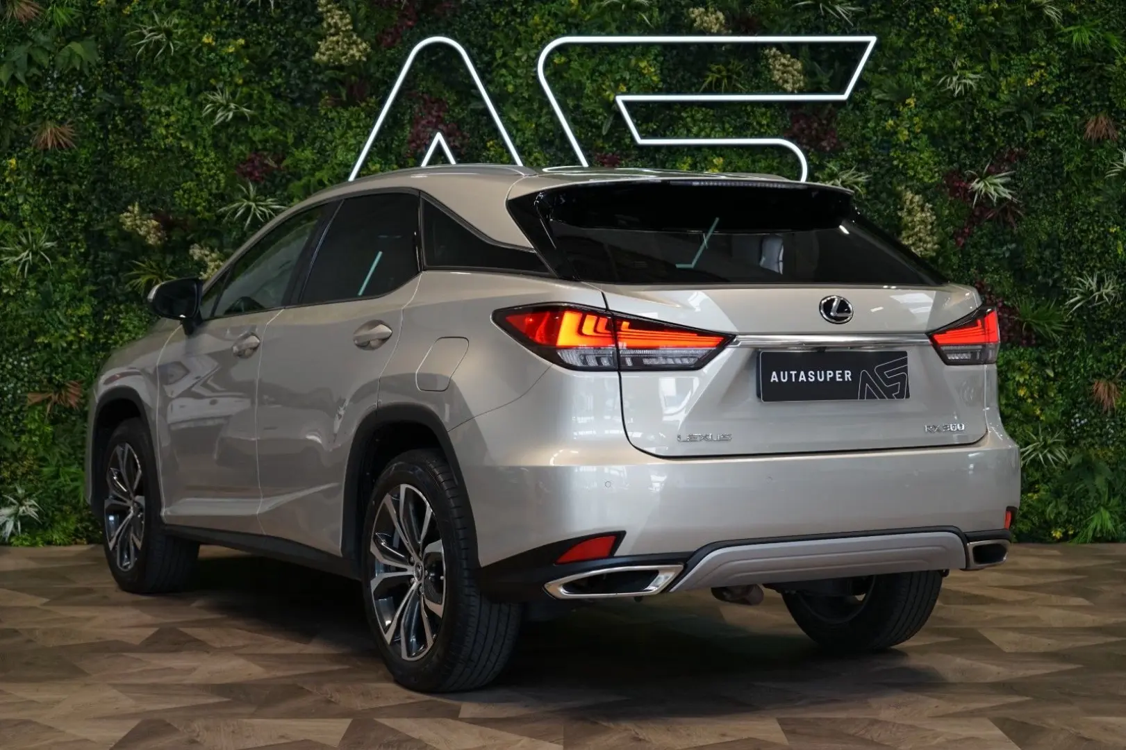 RX 300*4X4*CVT*LIMITED*DRCC*32.645€ NETTO