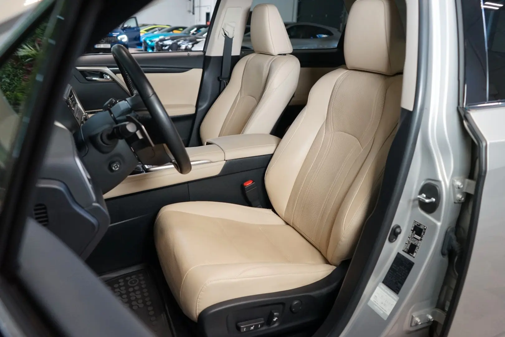 RX 300*4X4*CVT*LIMITED*DRCC*32.645€ NETTO