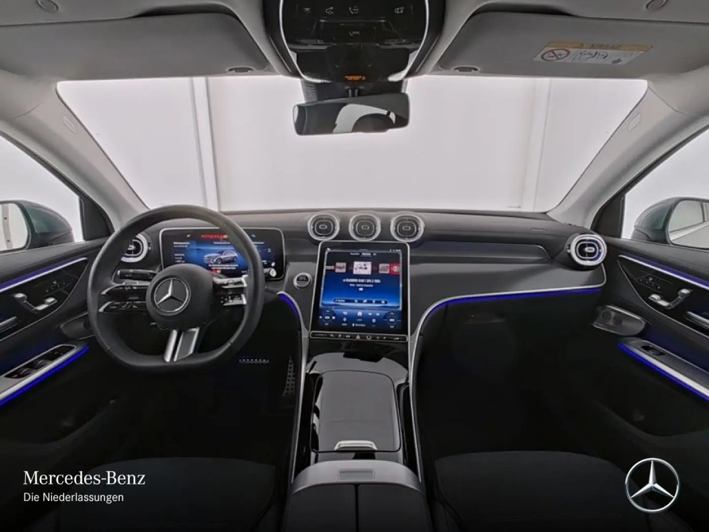 GLC 300 e 4M Cp AMG PANO AHK 360° MEMORY