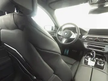 740d xDrive M Sport