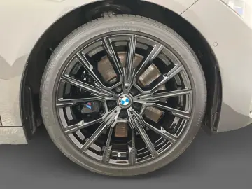 740d xDrive M Sport