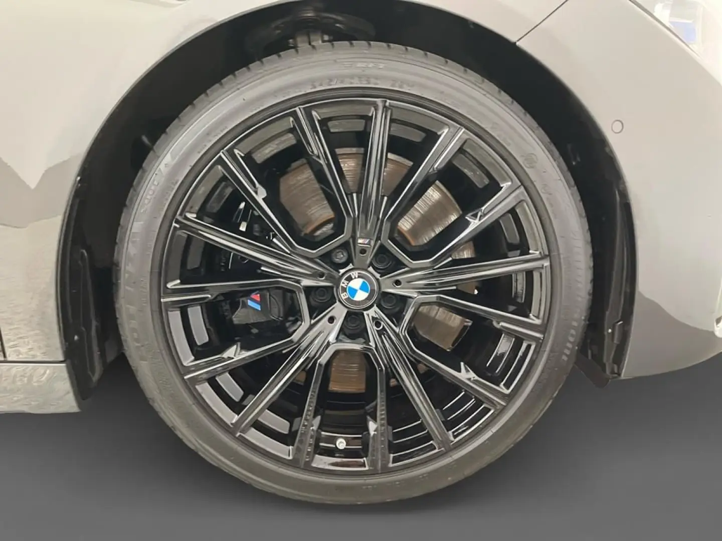 740d xDrive M Sport