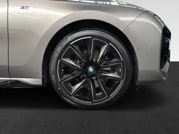 740d xDrive M Sport