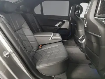 740d xDrive M Sport