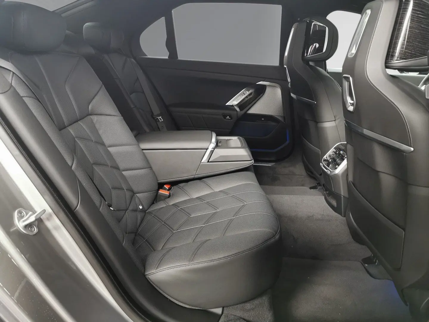 740d xDrive M Sport