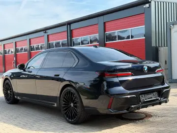 740d xDrive M Sport