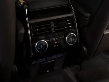 Range Rover Sport D300 Dynamic HSE 23