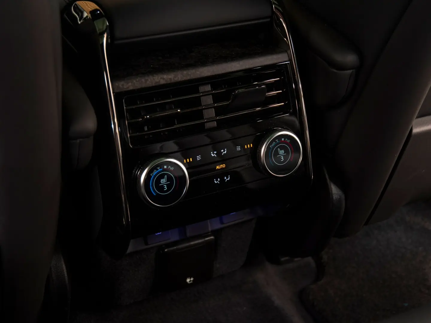 Range Rover Sport D300 Dynamic HSE 23