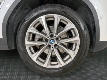 X3 Baureihe X3 xDrive 20 d// LEDER// TOP//