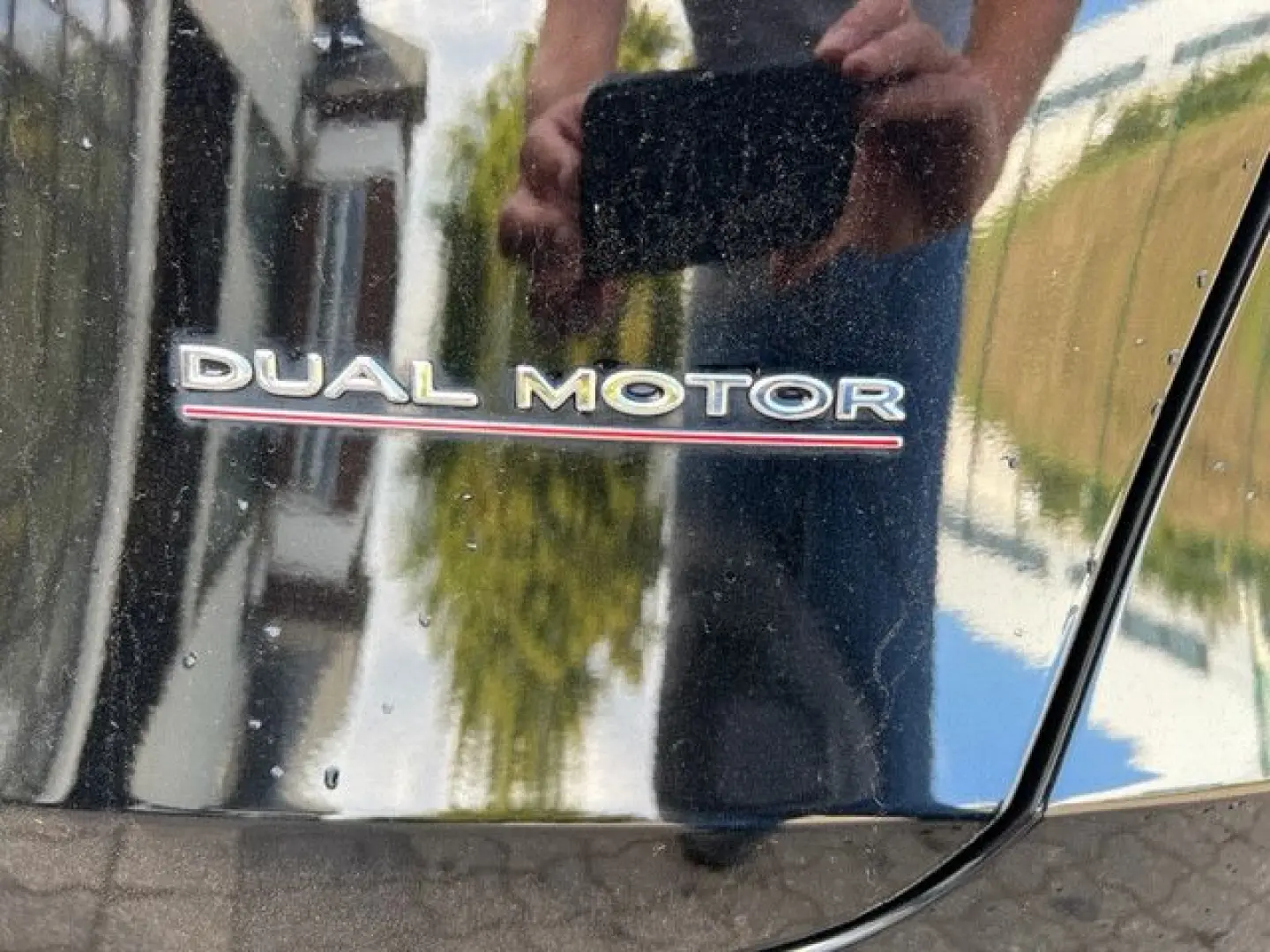 Performance Dual Motor AWD/AHK/schwarz/schwarz