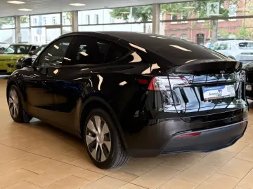 Model Y Long Range Dual AWD Pano Leder R.Cam LED