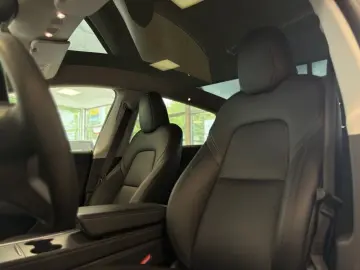 Model Y Long Range Dual AWD Pano Leder R.Cam LED