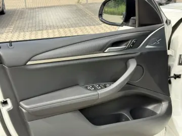 X3 xDr20d M-Sport FACELIFT Navi Kamera DAB  LED