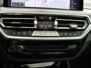 X3 xDrive20d aut. / M SPORT + NAVI + PANO. + HIF
