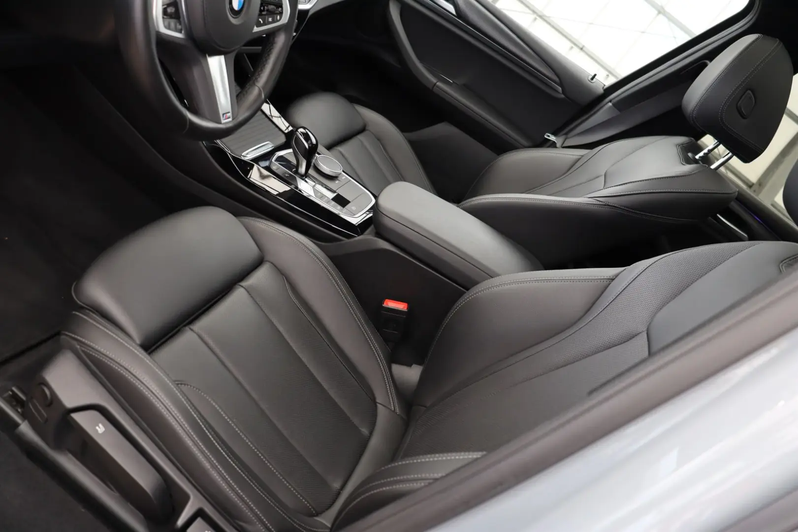 X3 xDrive20d aut. / M SPORT + NAVI + PANO. + HIF
