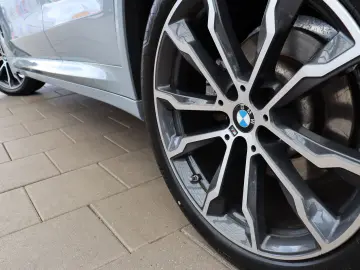X3 xDrive20d aut. / M SPORT + NAVI + PANO. + HIF