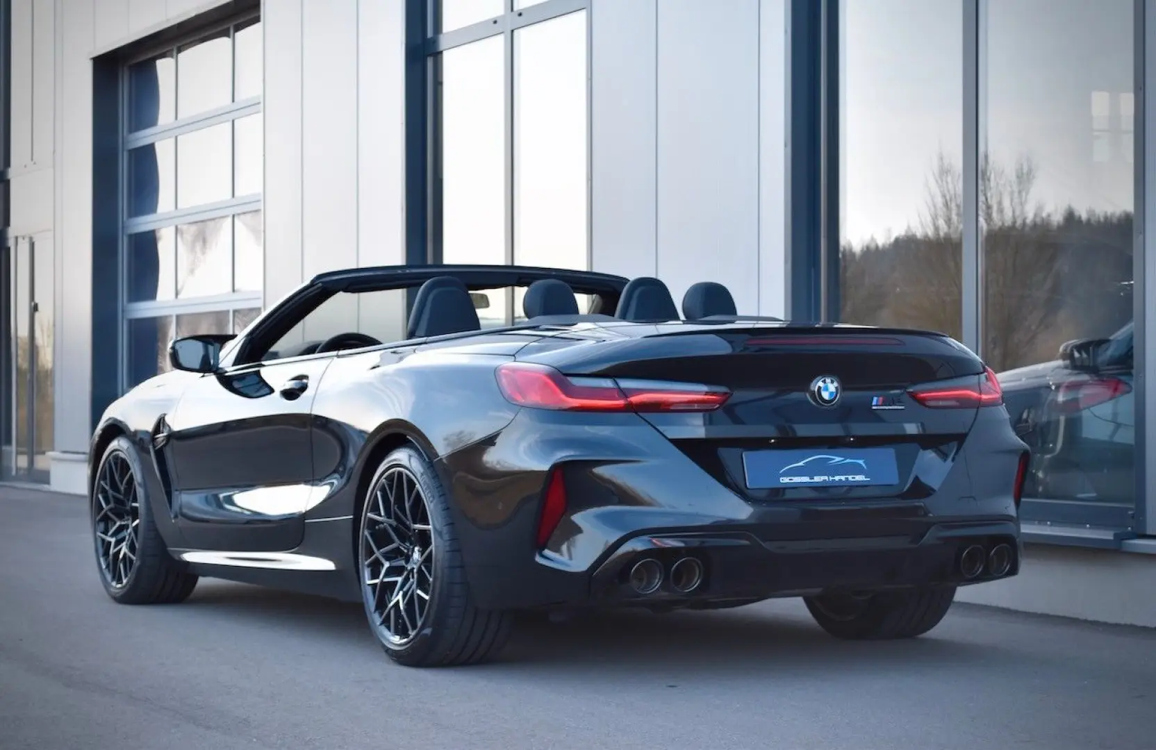 M8 CABRIO COMPETITION AMBIENTE 360KAMERA B&W