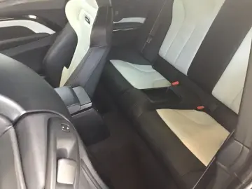M4 Coupé Navi Harman/K Head-Up Kamera LED Alarm