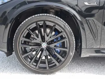 X5 xDrive45e M-Pack Pano HUD 22'