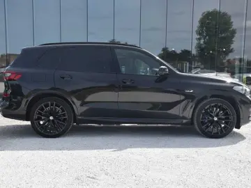 X5 xDrive45e M-Pack Pano HUD 22'