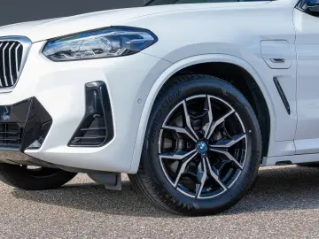 X3 xDrive30eA M Sportpaket HUD Kamera AHK Navi