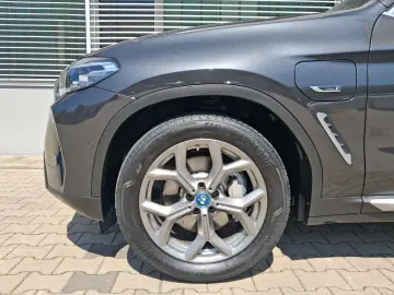 X3 xDrive30e LED Navi HUD AHK Pano SHZ DrivAs