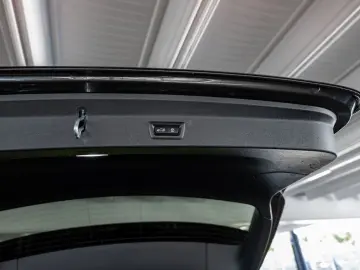 X3 xDrive 20d M-Sport PANO AHK HUD LASER LED SHZ