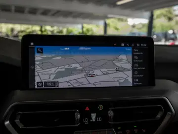 X3 xDrive 20d M-Sport PANO AHK HUD LASER LED SHZ