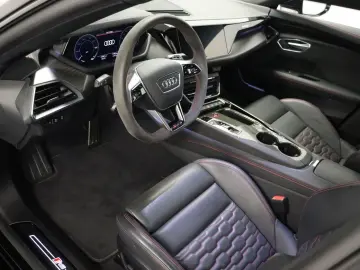 RS e-tron GT quattro |Matrix|Luft|LM