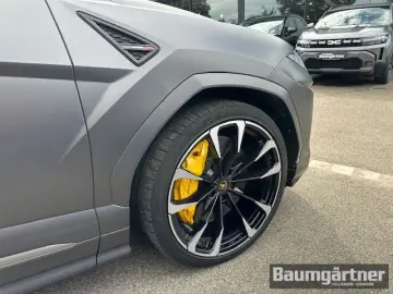 Urus 23'' Anima/B&O/Q-Citura on Alcantara/LED/AH