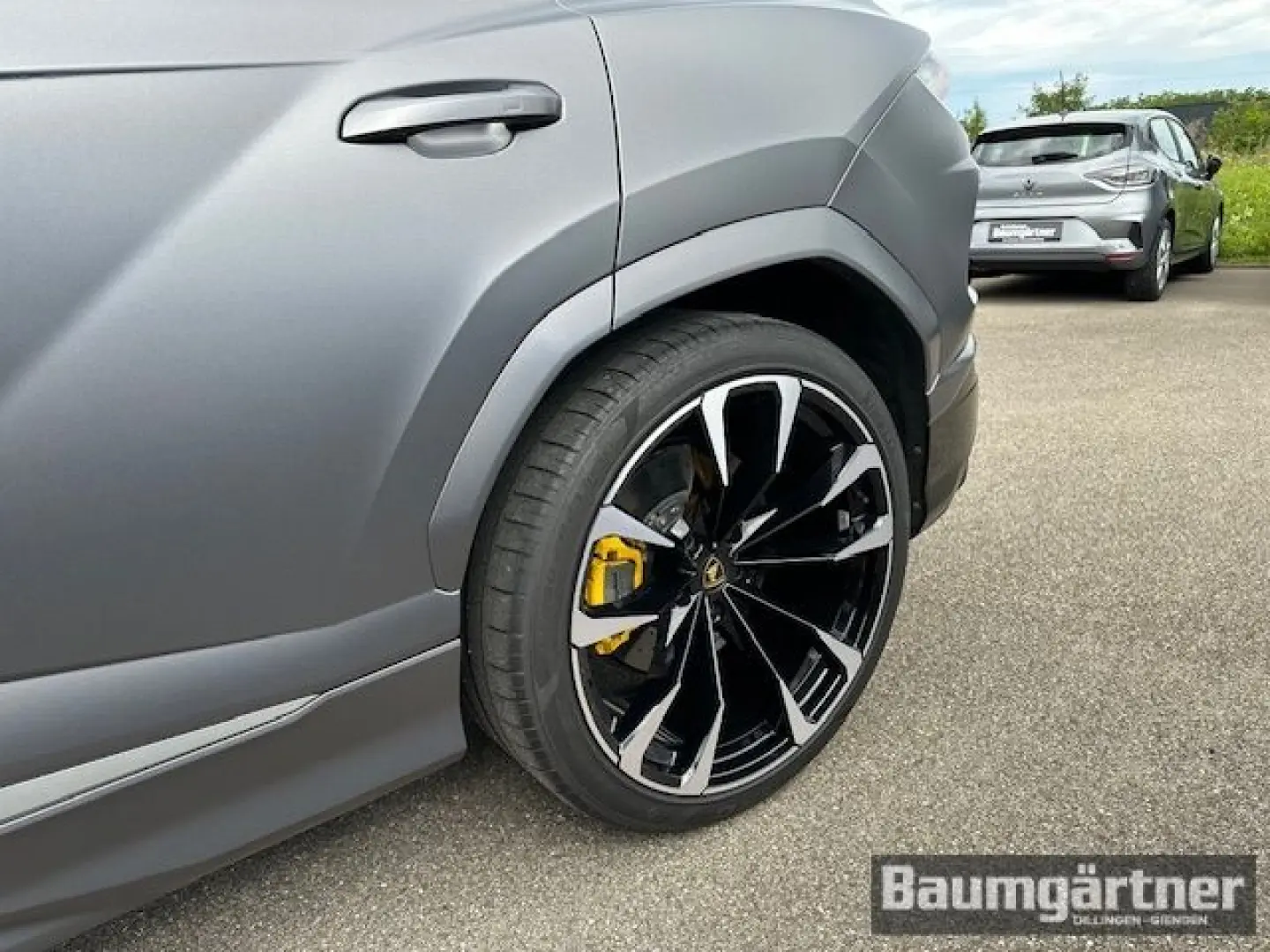 Urus 23'' Anima/B&O/Q-Citura on Alcantara/LED/AH