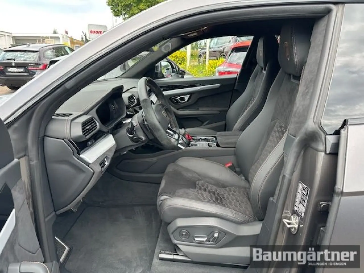Urus 23'' Anima/B&O/Q-Citura on Alcantara/LED/AH
