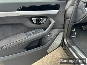Urus 23'' Anima/B&O/Q-Citura on Alcantara/LED/AH