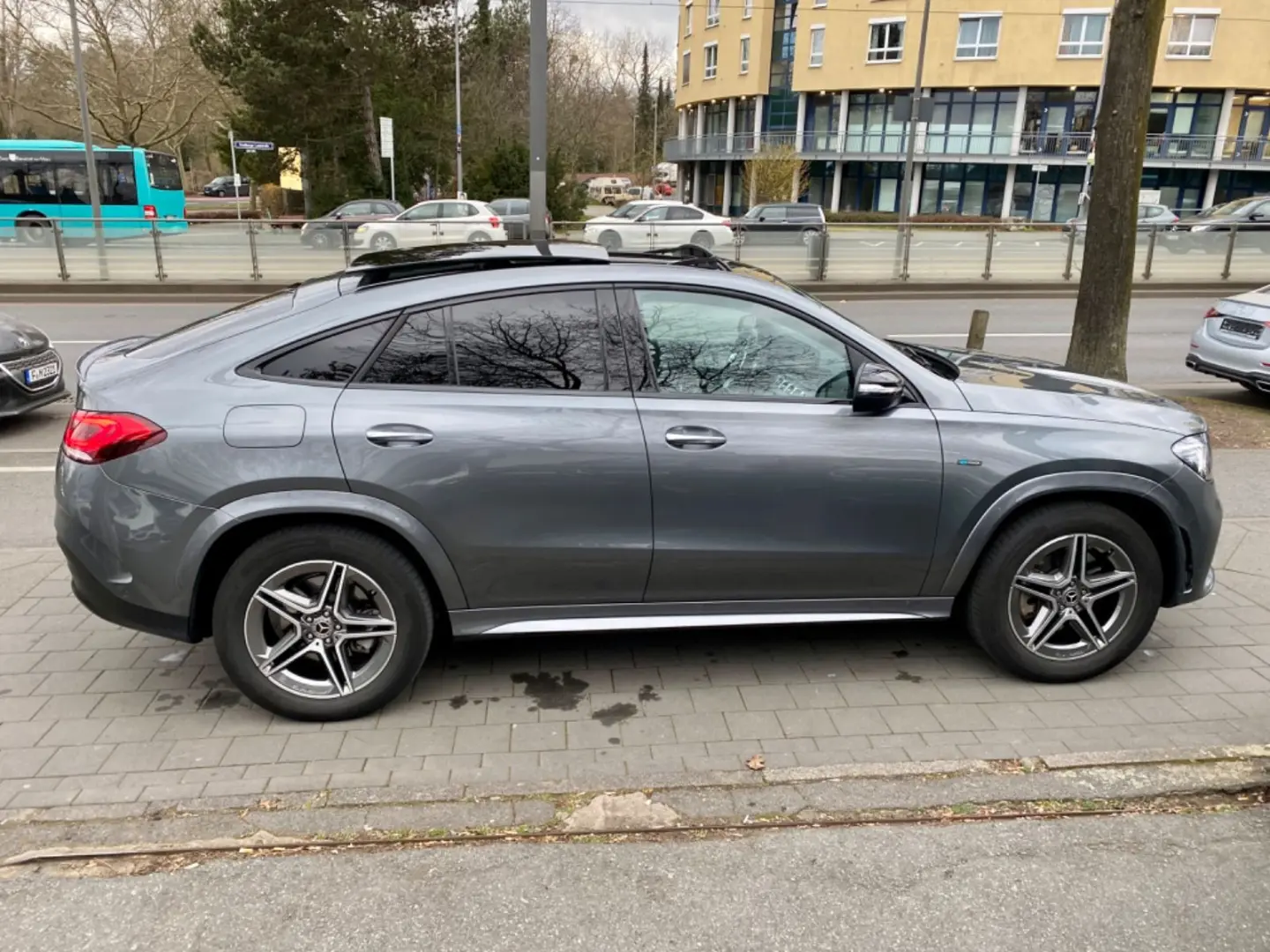 GLE350e *AMG*Pano*HUD*Distr*Keyless*AHK*TV* 360°