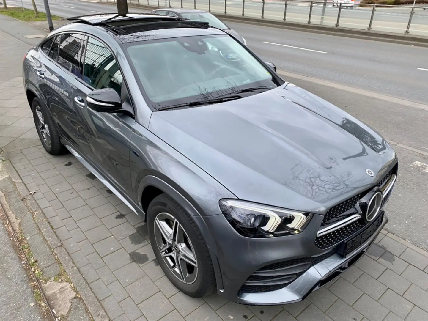 GLE350e *AMG*Pano*HUD*Distr*Keyless*AHK*TV* 360°