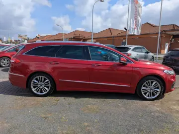 Mondeo 187PS Hybrid VIGNALE Pannoradach ACC