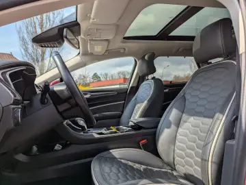 Mondeo 187PS Hybrid VIGNALE Pannoradach ACC