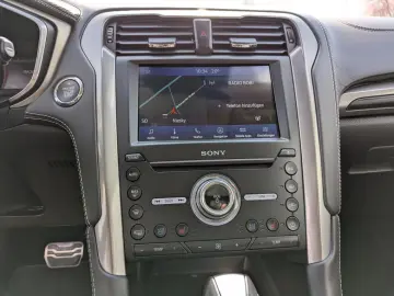 Mondeo 187PS Hybrid VIGNALE Pannoradach ACC