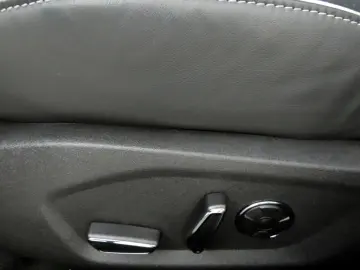 Mondeo Turnier 2.0 Hybrid Vignale LED+ACC+PPS