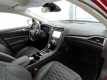 Mondeo Turnier 2.0 Hybrid Vignale LED+ACC+PPS
