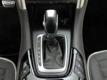 Mondeo Turnier 2.0 Hybrid Vignale LED+ACC+PPS