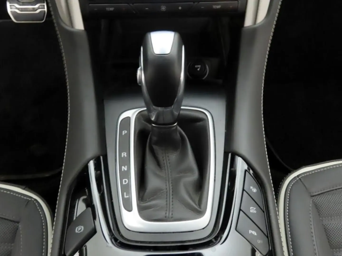 Mondeo Turnier 2.0 Hybrid Vignale LED+ACC+PPS