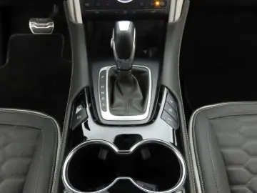 Mondeo Turnier 2.0 Hybrid Vignale LED+ACC+PPS