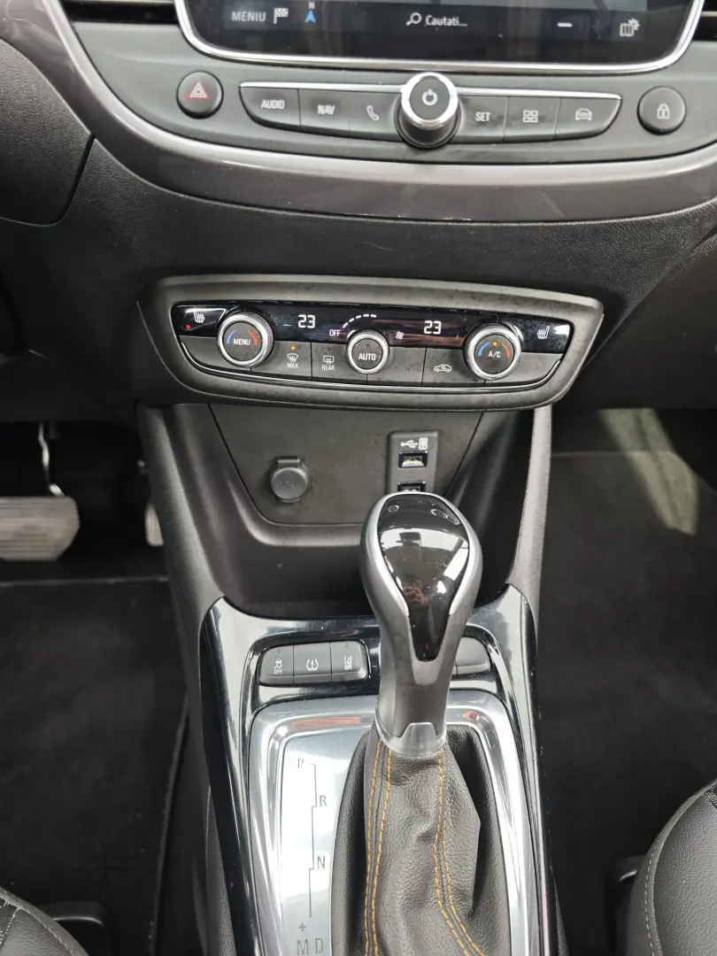Opel Crossland (X)