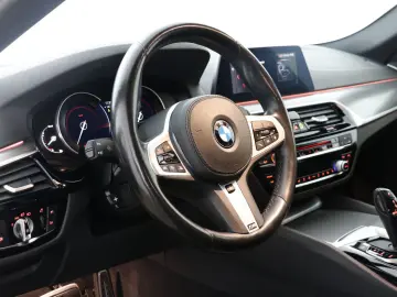 520 d M Sport *Standhz*Leder*LED*Kamera*MwSt*