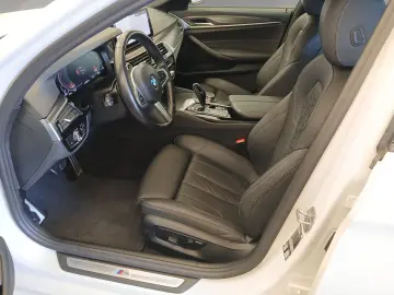 520d Limousine M Sport LiveCockpitProf Head-Up