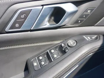 X5 xDrive45e M Sportpaket HiFi DAB LED WLAN AHK
